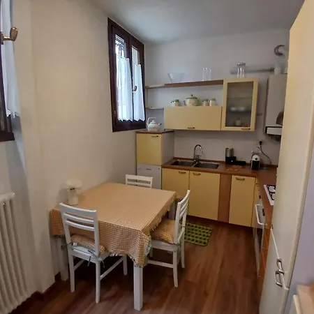 Angolo Segreto Apartament *